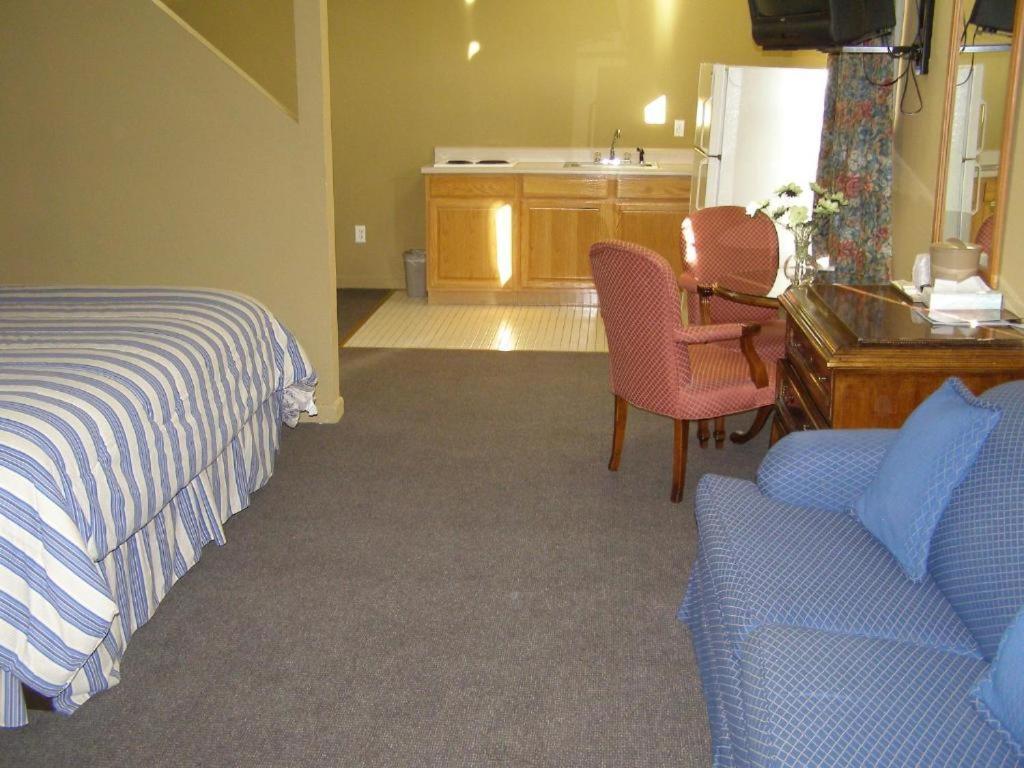 First Western Inn Caseyville Exteriör bild
