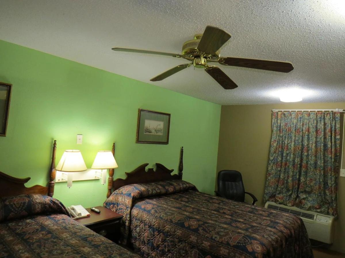 First Western Inn Caseyville Exteriör bild